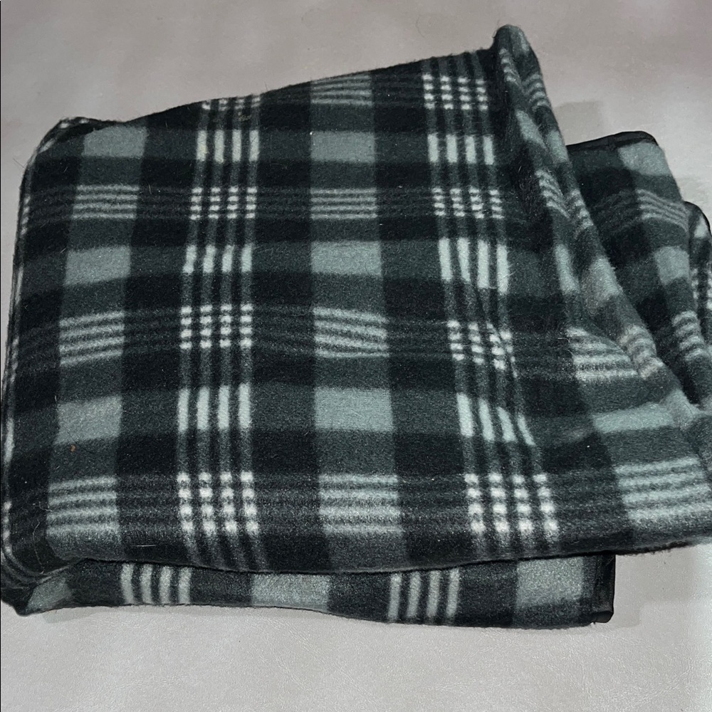 Cozy Black and Gray Plaid Dog Blanket lowest price